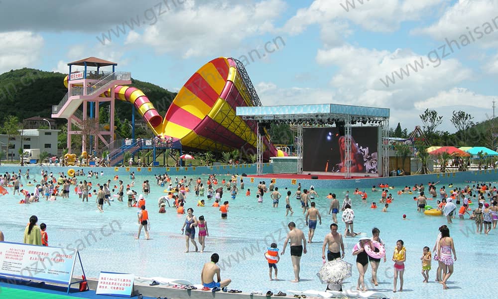 浙江宁波东钱湖水上乐园大喇叭、造浪池