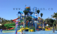 组合水滑梯，畅享水上乐趣